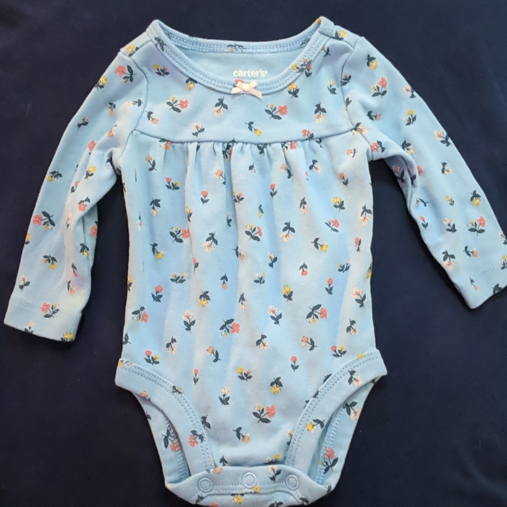 Carter's Newborn long sleeve onesie